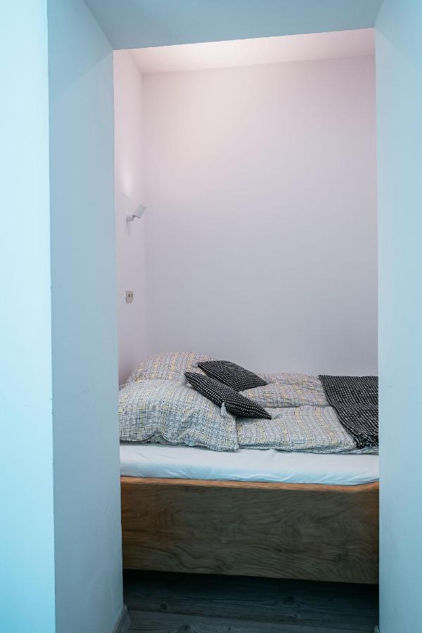 Apartament Mietowy Lägenhet Ustrzyki Dolne Exteriör bild